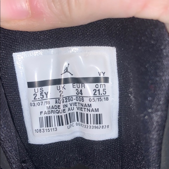 Jordan 18’s pink and black - Picture 5 of 5